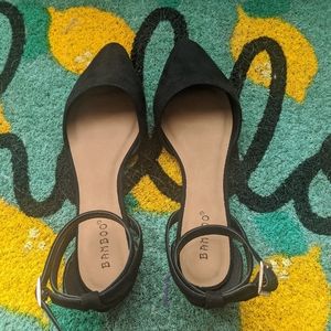 Bamboo black flat sandal with ankle strap